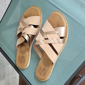 Sorel slide style sandals